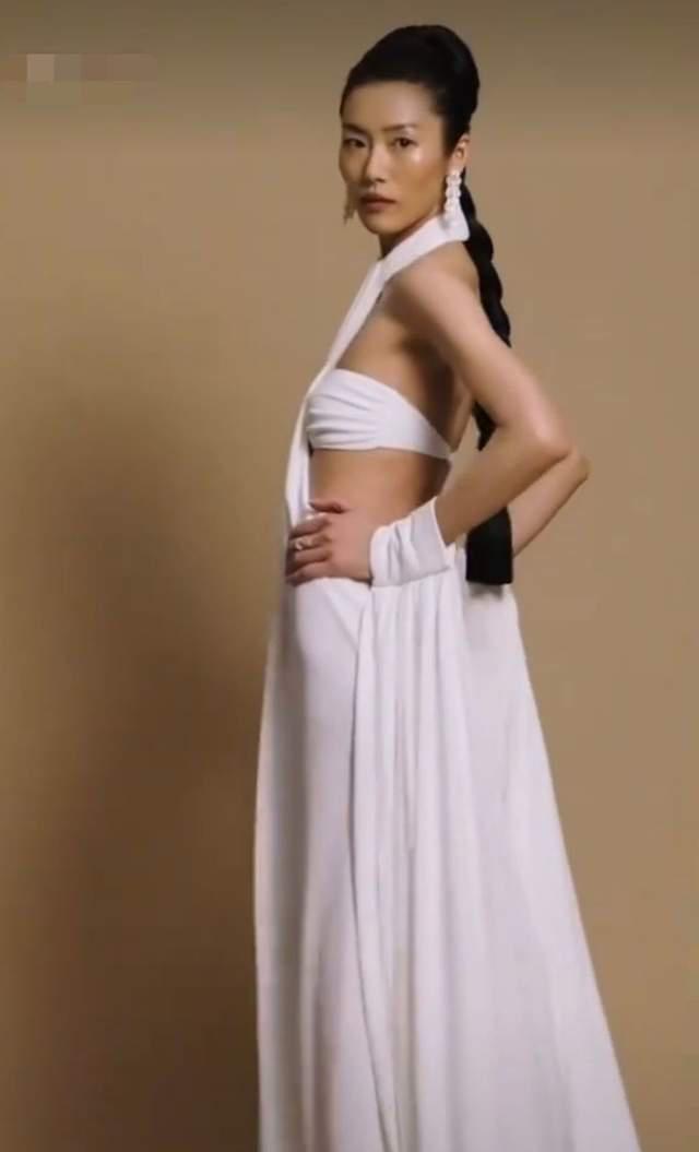 刘雯14年连登MetGala,不被恋情束缚事业,38岁活成时尚圈大女主