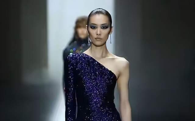刘雯14年连登MetGala,不被恋情束缚事业,38岁活成时尚圈大女主