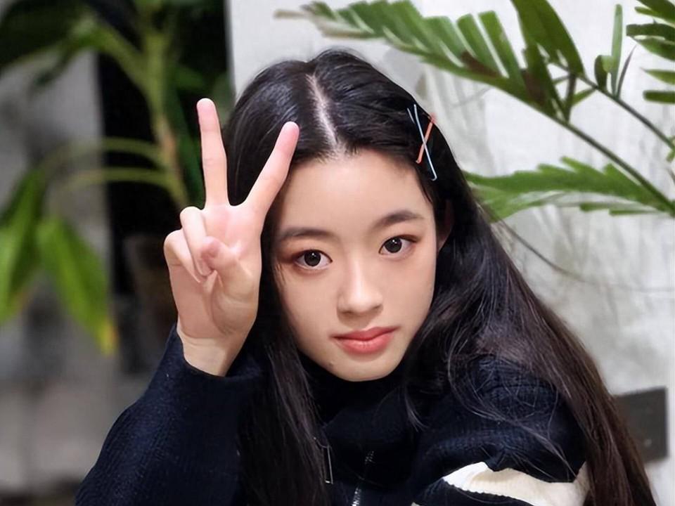 黄杨钿甜回应耳环风波:见到自己的AI擦边视频,未来有4部剧待播