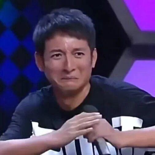 他还在开演唱会,就被父亲通知要断绝父子关系?