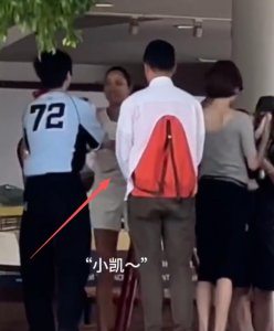 瞿颖王俊凯《中餐厅》路透同框，街头并肩闲聊，网友：这是14年的梦幻联动