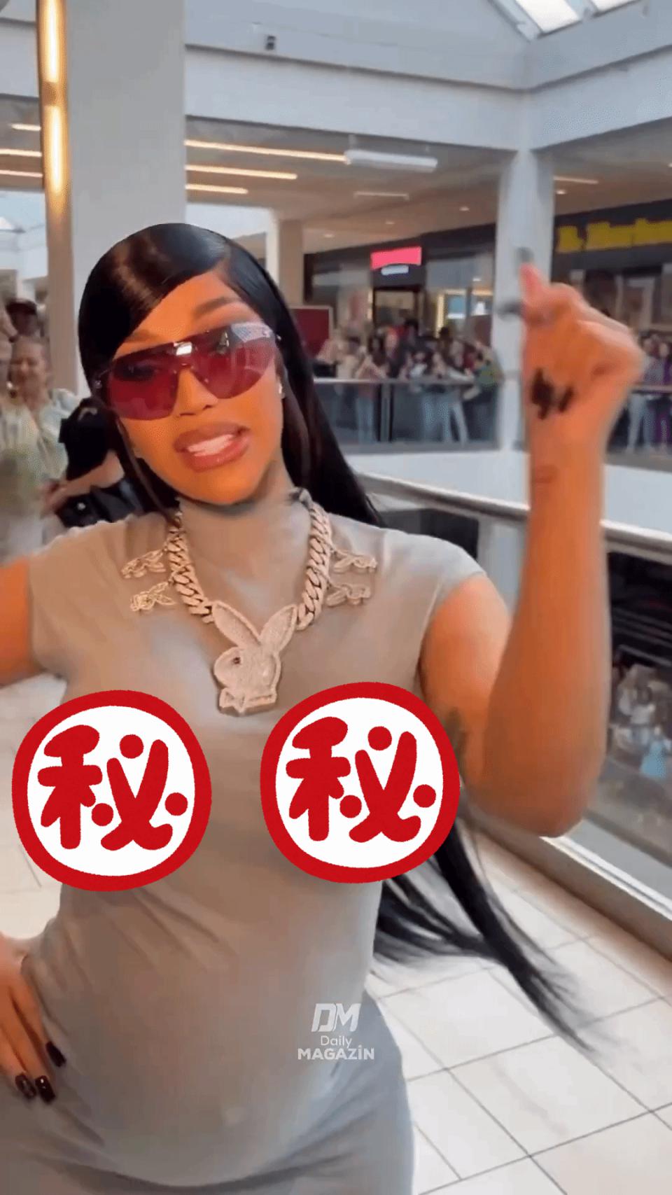 辣眼!Cardi B怀孕真空逛商场拍MV:老外也看傻了