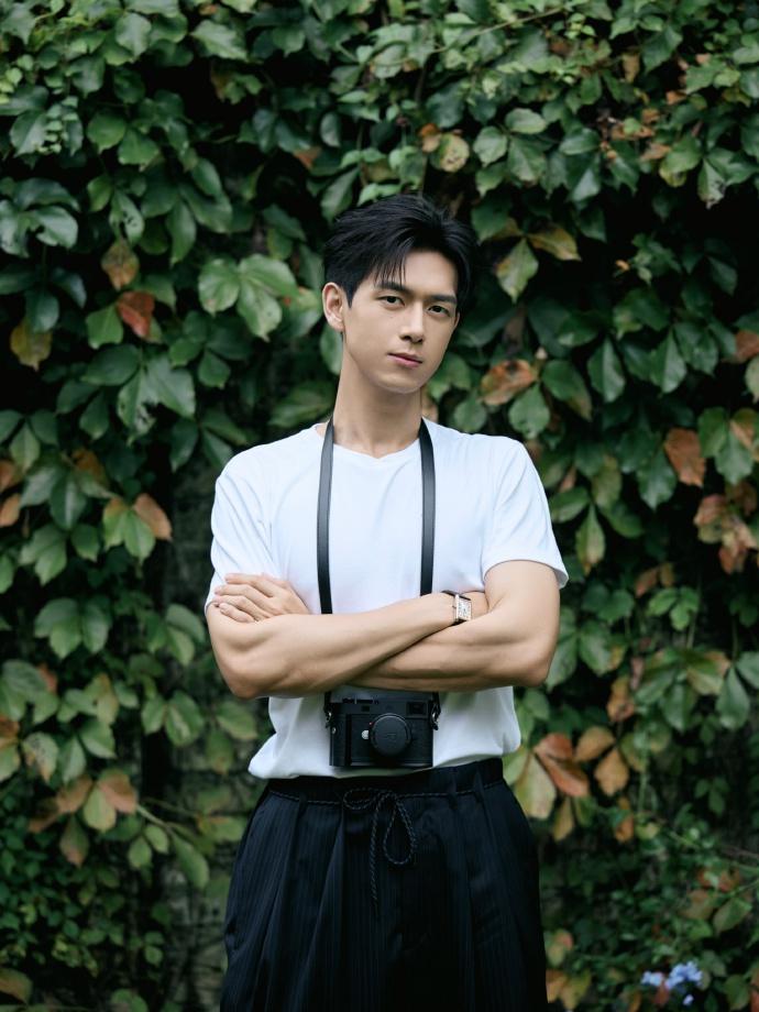 演员李现担任2026世界杯小组赛西班牙vs沙特一战的开球嘉宾