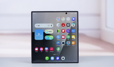 三星折叠机皇即将发布，Fold8 16GB+1TB超大内存！